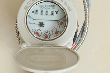 如何知道IC卡预付费水表电池没电了？