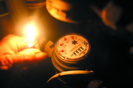 1个月居然用水67吨　这智能水表怎么了？